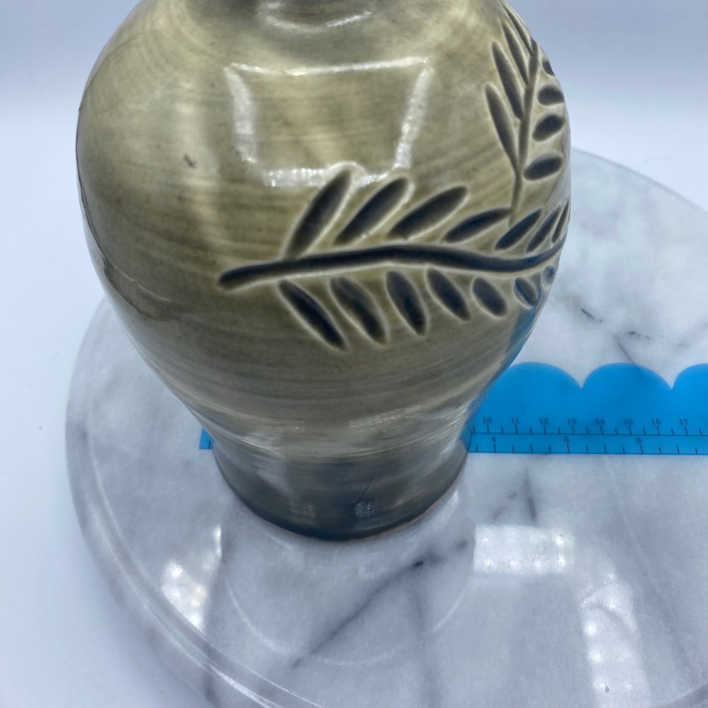 Studio Pottery Lady Fern 7in Bud Vase Green Hand Thrown Artist Signed Nature Art - Picture 9 of 11